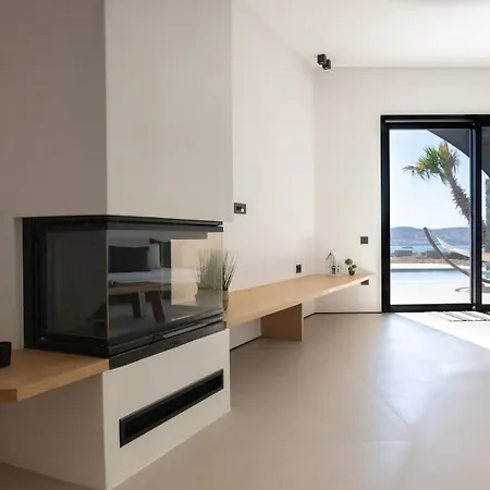N House Villa *