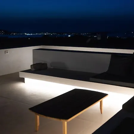 N House Villa *